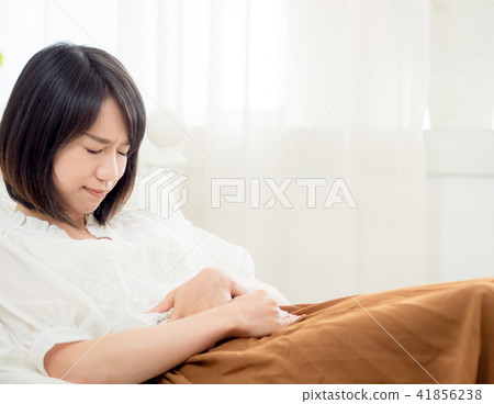 生病的女孩 41856238