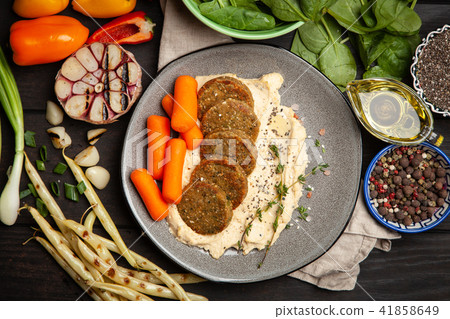 Falafel and hummus 41858649
