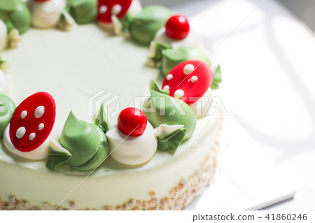 Close up of pandan cake with green color cream. 41860246