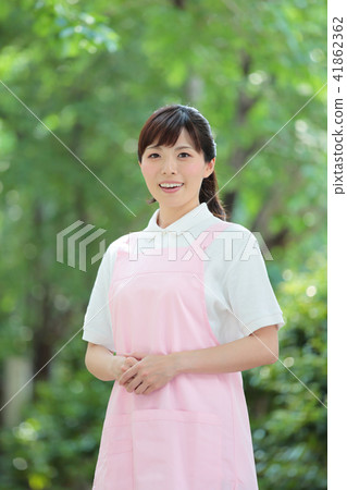 保姆/幫助者形象 41862362
