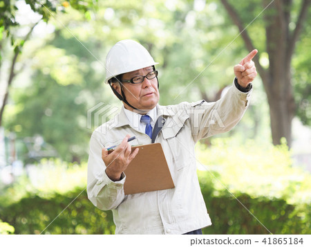 Field supervisor pointing at the clipboard Field supervisor pointing at the clipboard 41865184