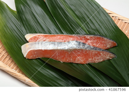 Silver salmon in Nishikyo pickle 41867596