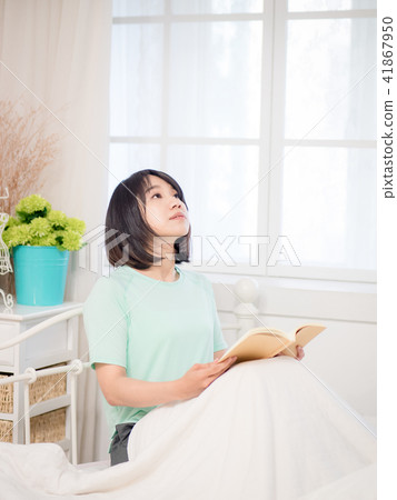 Reading time in the morning Reading time in the morning 41867950