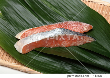 Silver salmon in Nishikyo pickle 41868100