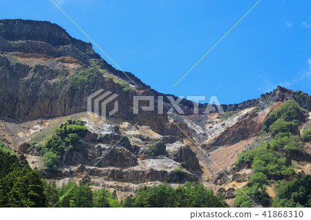 Iwagaki的爆炸火山口Yatsugatake 41868310