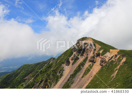 Summer mountain image Tengu built in Yatsugatake Summer mountain image Tengu built in Yatsugatake 41868330