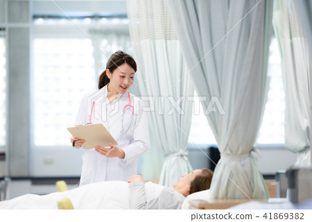 Medical women 41869382
