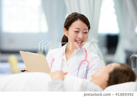 Medical women 41869392