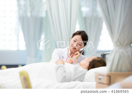 Medical women 41869565