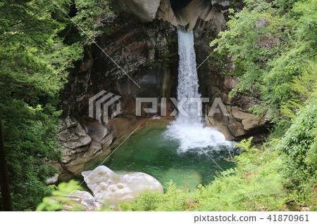 Immortal waterfall of Totsukawa village 41870961