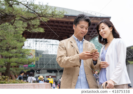 Middle couple travel image Middle couple travel image 41875338