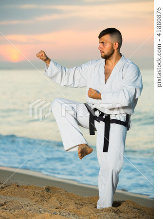 Adult man is training kick 41880876