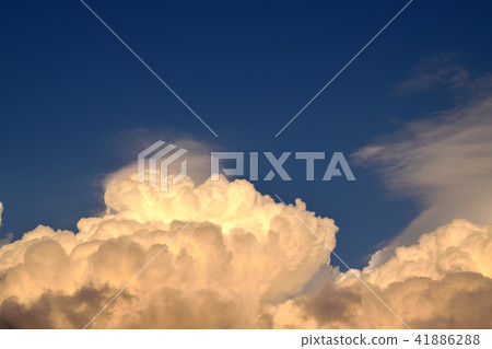 淋浴前的冰雲 41886288
