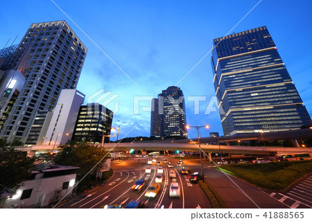 View of Tokyo cityscape in Akasaka Mitsuke Overland bridge etc. (night view) View of Tokyo cityscape in Akasaka Mitsuke Overland bridge etc. (night view) 41888565