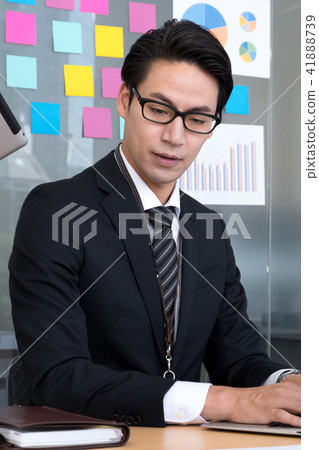 Businessman Businessman 41888739