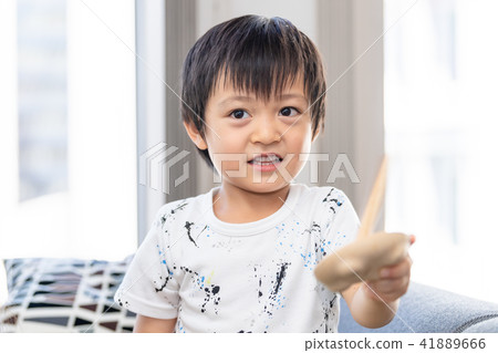 一個健康的男孩 41889666