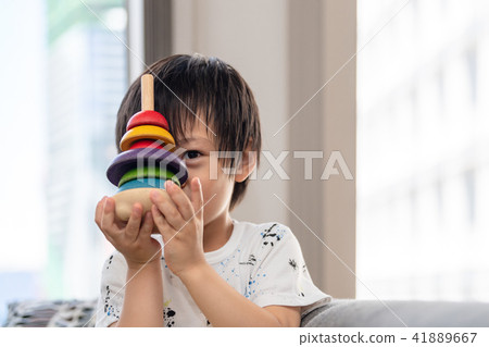 一個健康的男孩 41889667