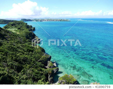 The sea of Okinawa The sea of Okinawa 41890759