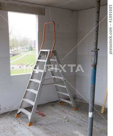 Building site with house under construction 41891685