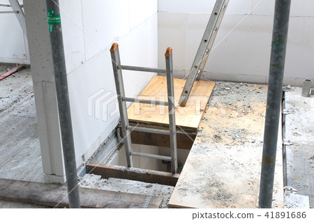 Building site with house under construction Building site with house under construction 41891686