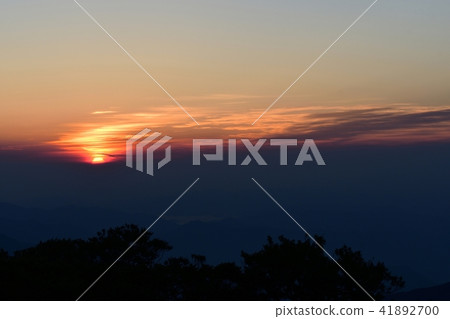 從Otamekehara看到的Asahi上升到Kumano Nada 從Otamekehara看到的Asahi上升到Kumano Nada 41892700