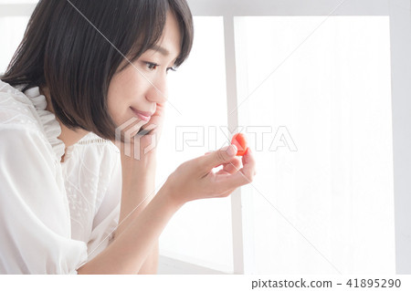 少女與番茄 41895290