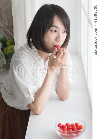 少女與番茄 少女與番茄 41895306