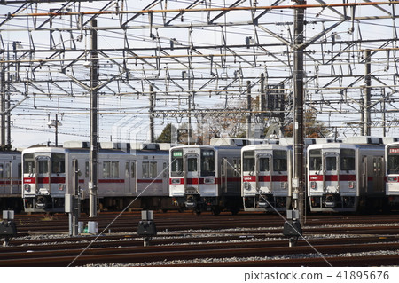 Tobu Nikko: 10000 series of Minami Kurihashi Vehicle District 41895676