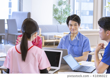 Conference doctor nurse 41896022