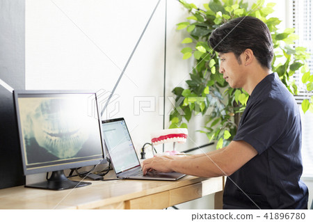 Dentist driving in electronic medical record 41896780