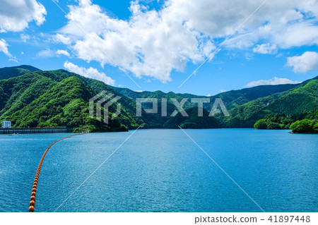Lake Okutama in the summer Lake Okutama in the summer 41897448
