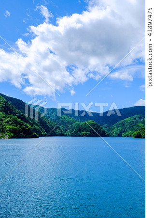 奧多摩湖在夏天 奧多摩湖在夏天 41897475