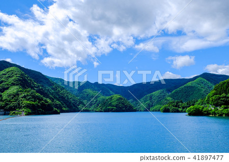 奧多摩湖在夏天 奧多摩湖在夏天 41897477