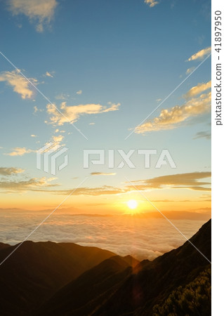Dawn of the mountain (Hikari) 41897950