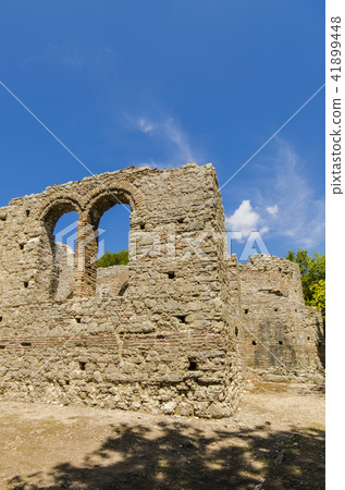 View at ruins of ancient city Butrint in Albania View at ruins of ancient city Butrint in Albania 41899448