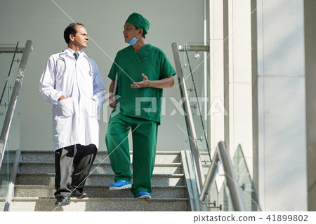 Talking doctors Talking doctors 41899802