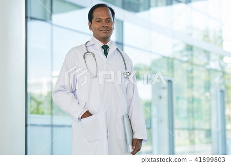 Cheerful doctor Cheerful doctor 41899803