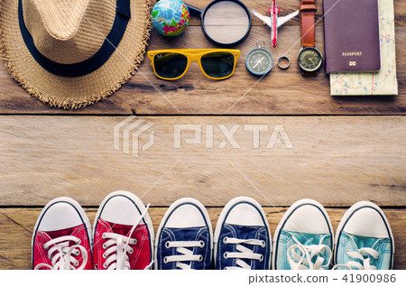 Travel accessories for trip on wood 41900986