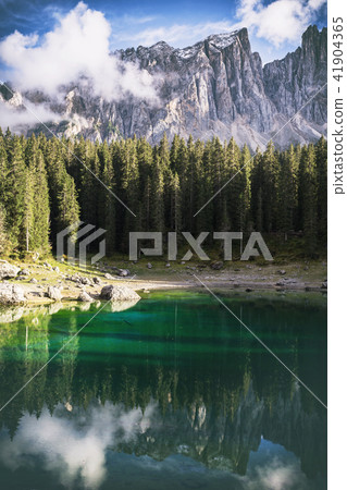 Lago di Carezza Lago di Carezza 41904365
