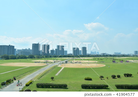 Scenery of Tama River 41904577