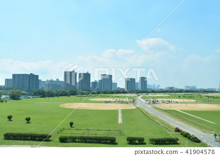 Scenery of Tama River 41904578