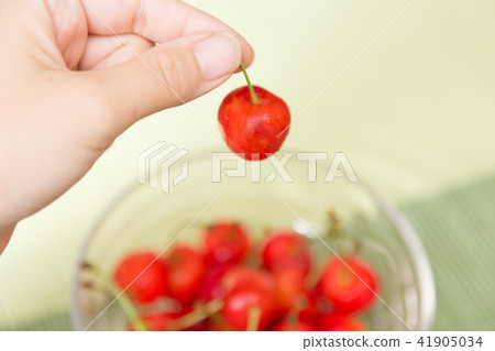 Cherry in hand Pinto Cherry in hand Pinto 41905034