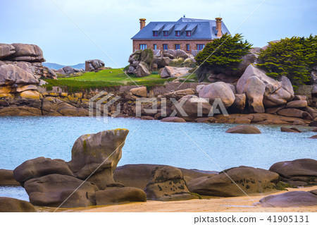 typical Brittany coast in the north of France typical Brittany coast in the north of France 41905131