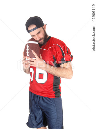 Portrait of businessman with hand on chin thinking 41906149