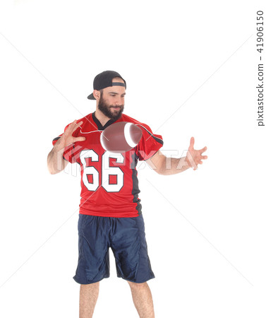 Portrait of businessman with hand on chin thinking 41906150