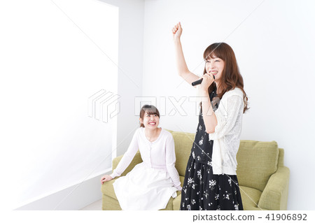 Karaoke · Girls Karaoke · Girls 41906892