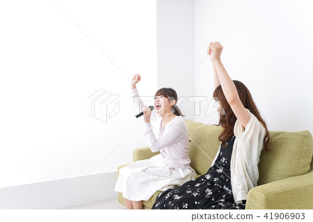 卡拉OK·女孩 41906903