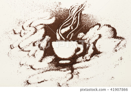 Drawing with ground coffee - cup and smoke, top view 41907866