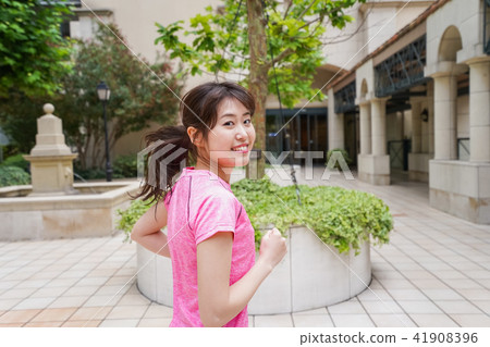 Women who run 41908396