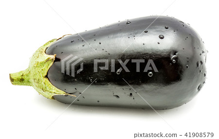 Fresh isolated eggplant on white 41908579